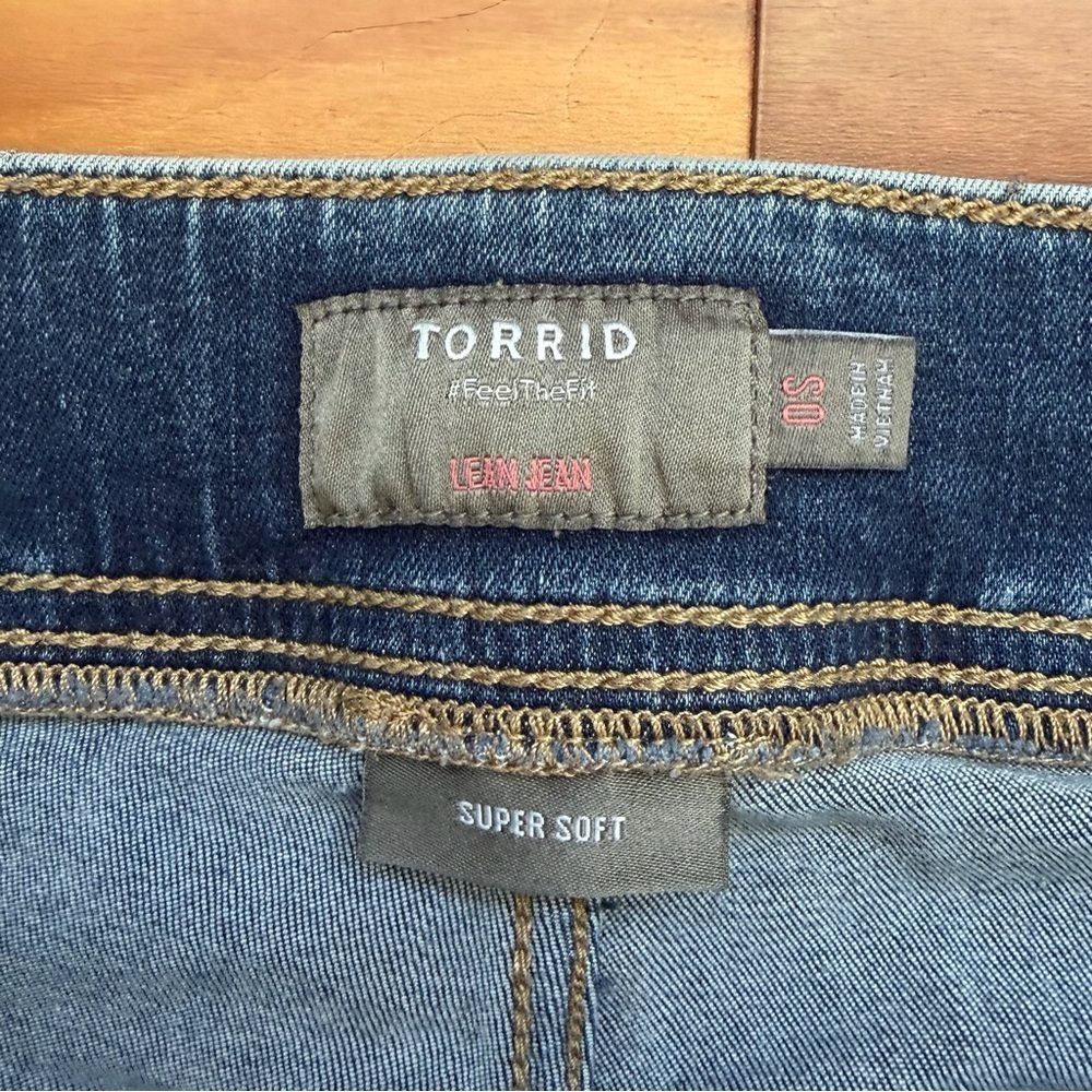 Torrid Lean Jean - Picture 5 of 9